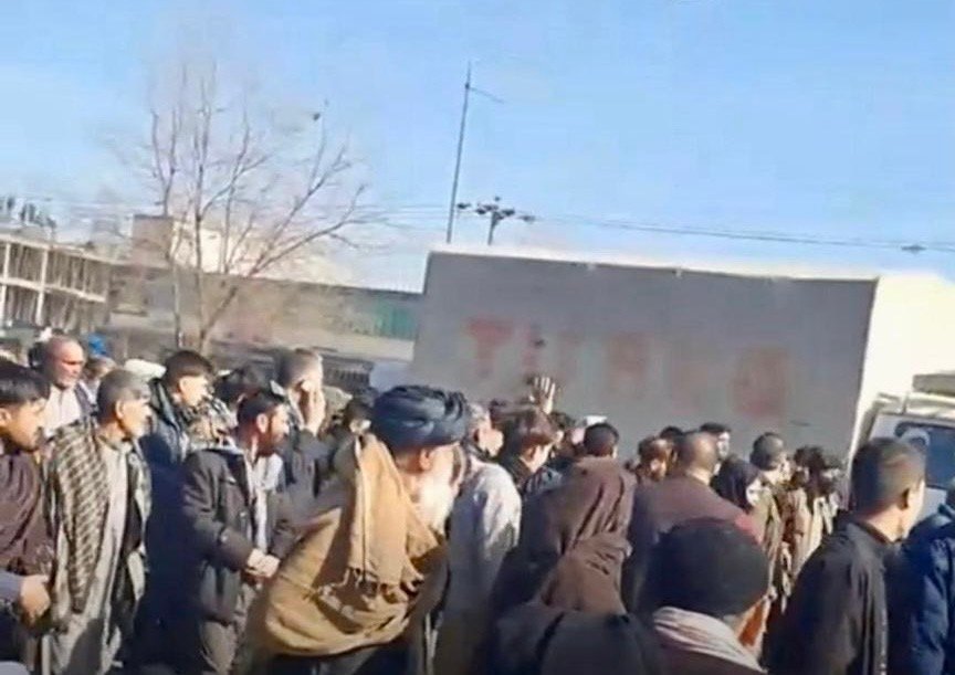 منازعه بر سر قبرستان در کابل؛ شیعیان اعتراض کردند، طالبان سرکوب