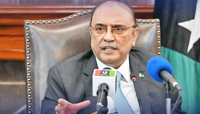 زرداری می&zwnj;گوید پس از بی&zwnj;توجهی طالبان، پاکستان اقدام نظامی کرد