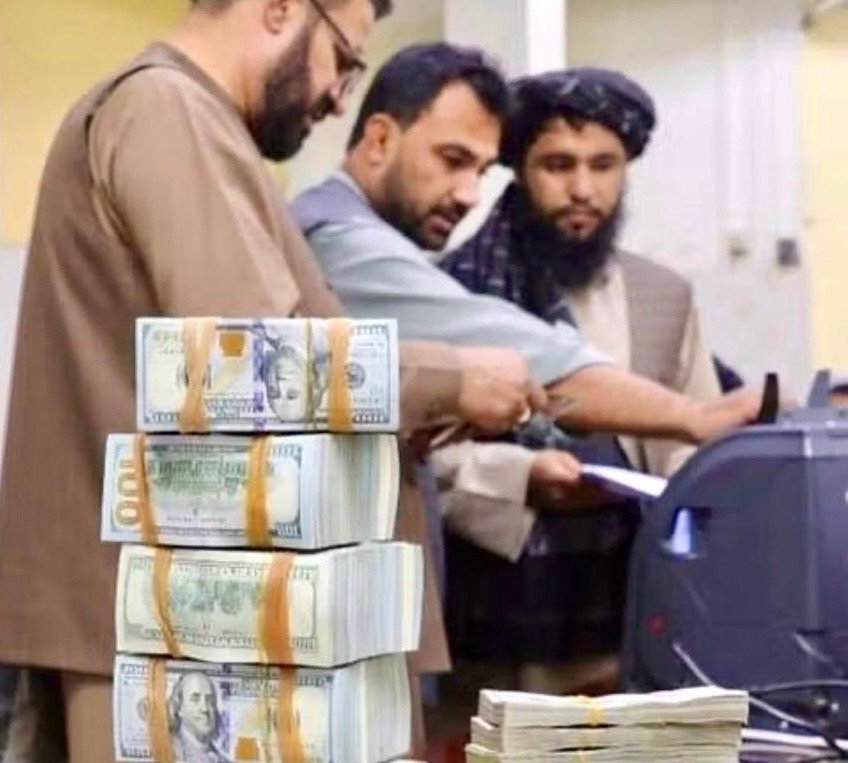 قانونگذاران امریکا تلاش دارند ۶۳۱ میلیون دالر کمک نقدی به طالبان نرسد