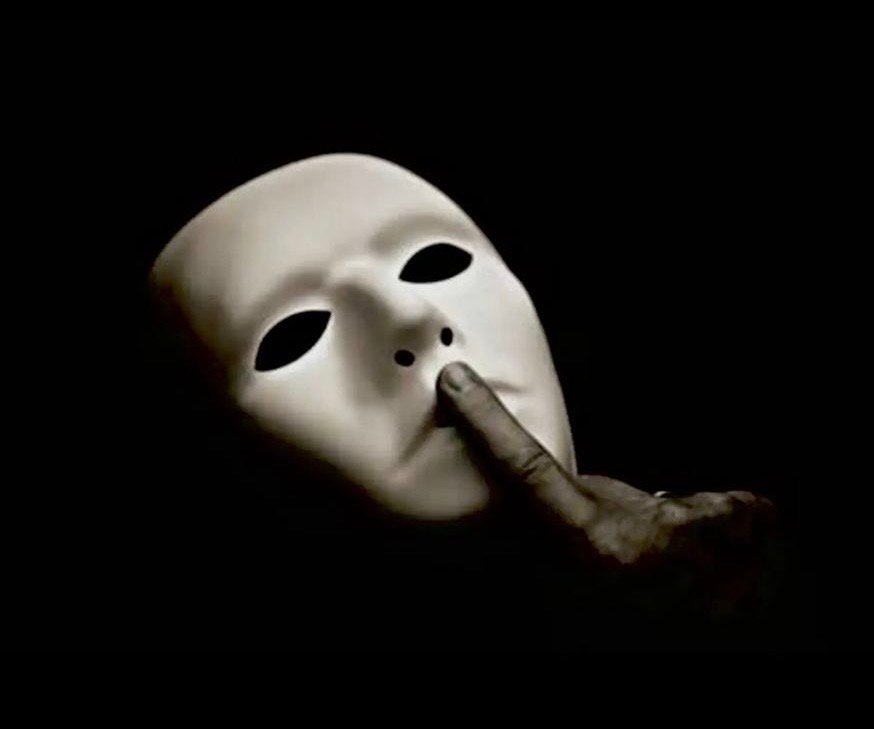 لاهمی؛ پرسشِ سکوت از فریاد