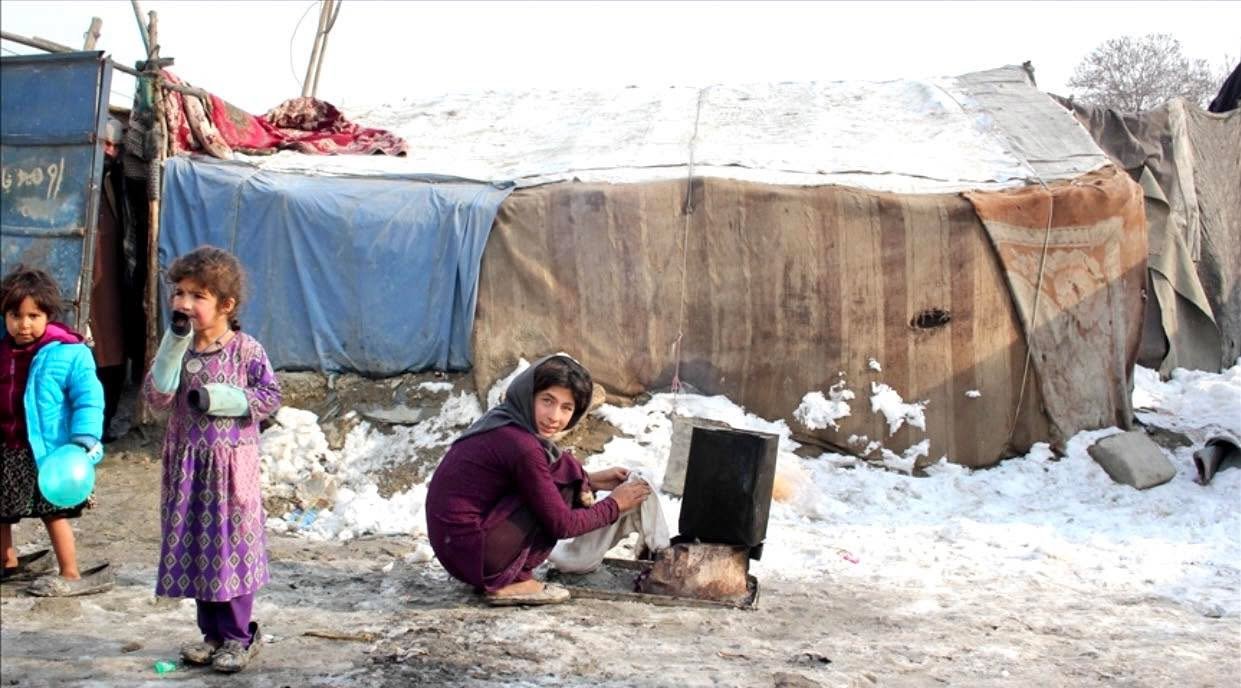 در سرمای زمستان، گرمای انسانیت را زنده نگه&zwnj;داریم