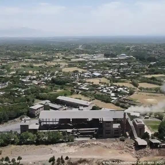 یک کارمند فابریکه سمنت جبل&zwnj;السراج از ساختمان سقوط کرد و جان باخت