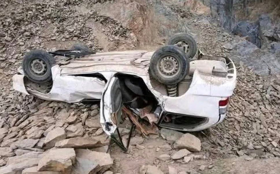 سقوط یک موتر در بدخشان به مرگ چهار تن انجامید