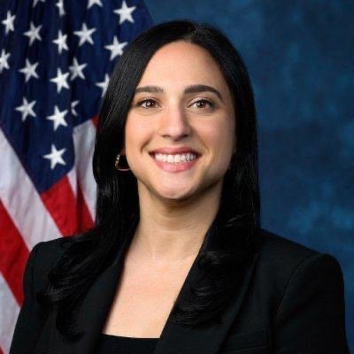 نماینده کنگره امریکا: ترامپ دیوانه و تهدیدی برای امنیت ملی است