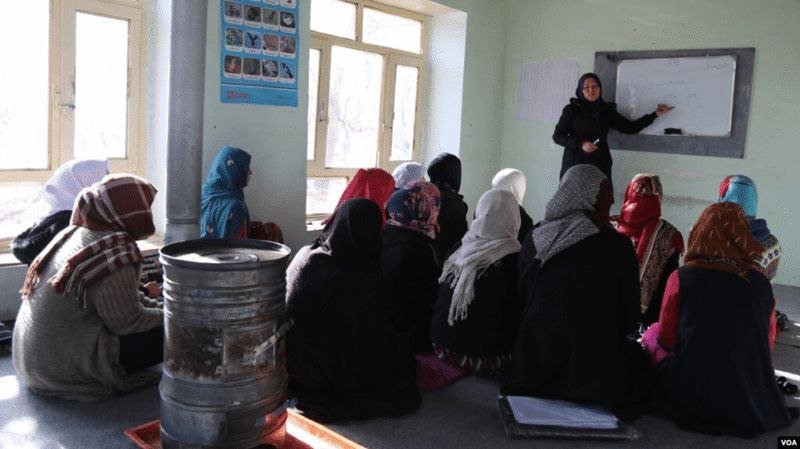 طالبان در پنجشیر صنف&zwnj;های سوادآموزی زنان را تعطیل کردند