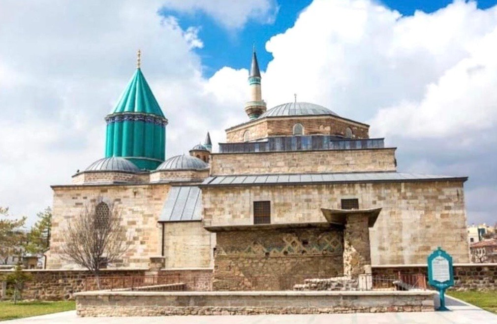 بیش از سه&zwnj;میلیون گردشگر در سال ۲۰۲۵ از زیارت مولانا در قونیه دیدن کردند