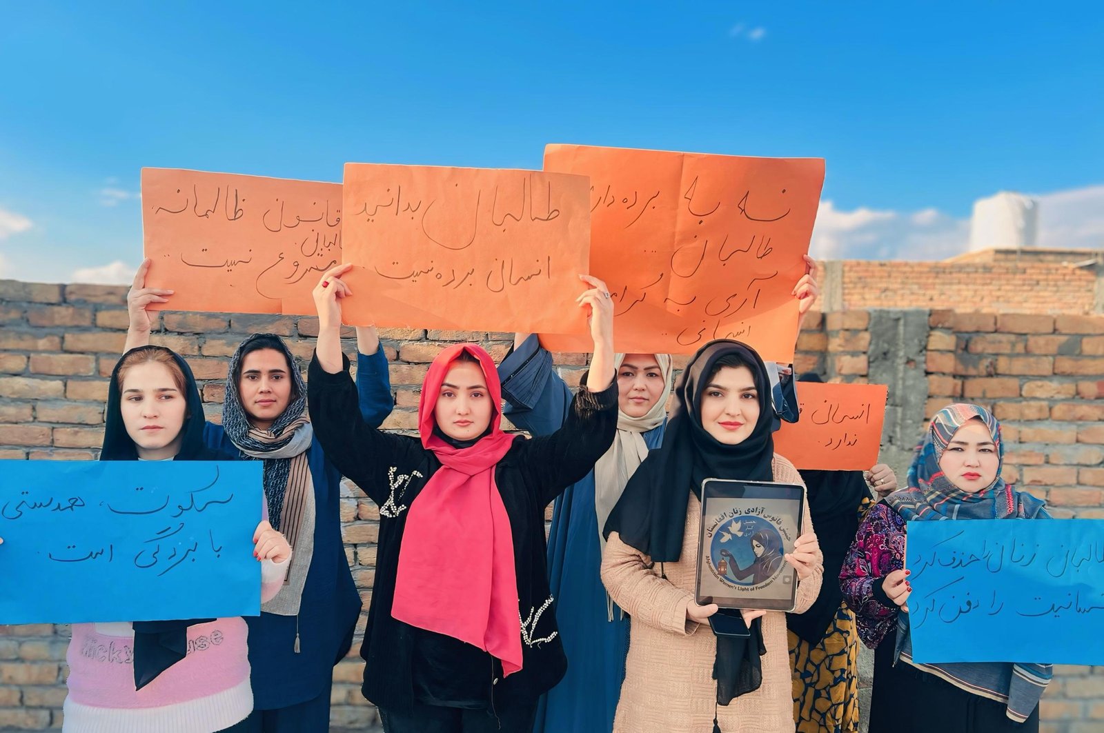 جنبش فانوس: طالبان با قانون جدید برده&zwnj;داری را به رسمیت شناخته&zwnj;اند