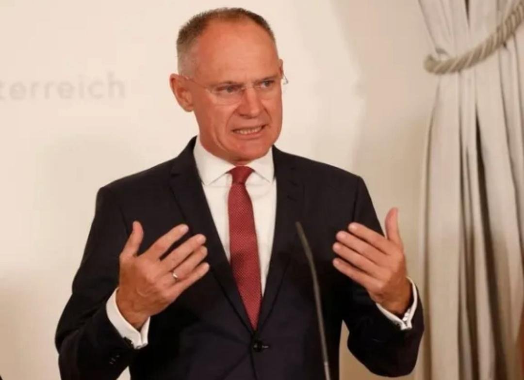 اتریش: اخراج پناهجویان افغانستانی را باید تشدید کرد