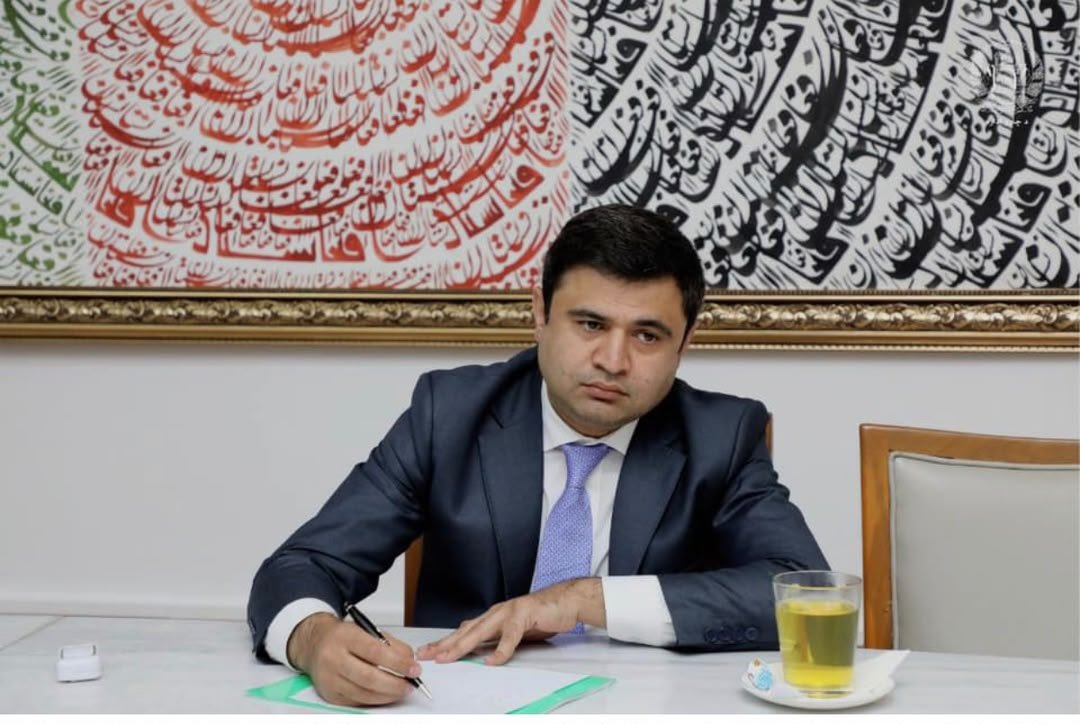فضلی: رابطه خلیلزاد با طالبان از سال ۱۹۹۶ با اجازه امریکا آغاز شد