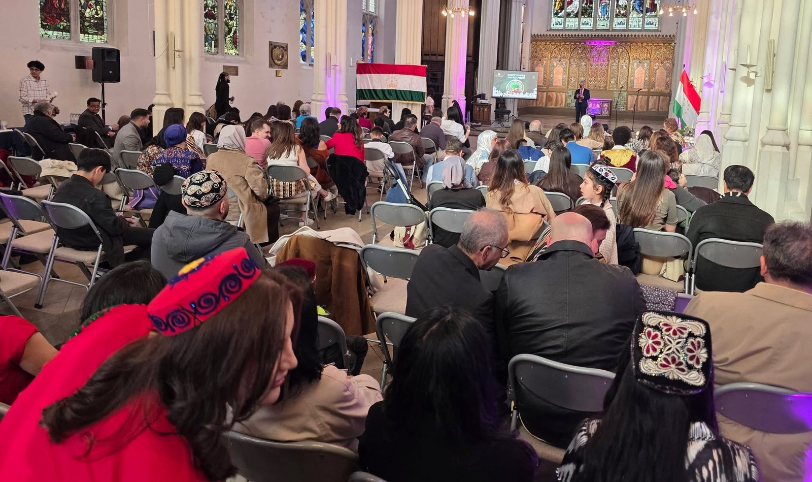 فارسی&zwnj;زبانان در لندن نوروز را باشکوه تجلیل کردند