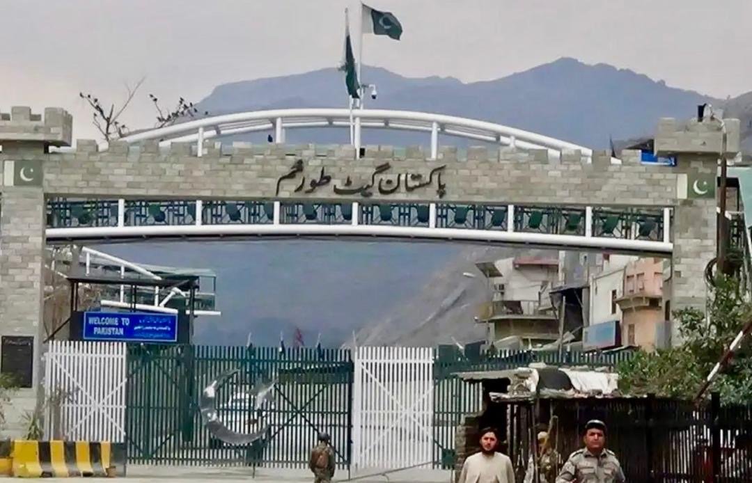 پاکستان: تا پایان مذاکرات با طالبان، تجارت با افغانستان متوقف است