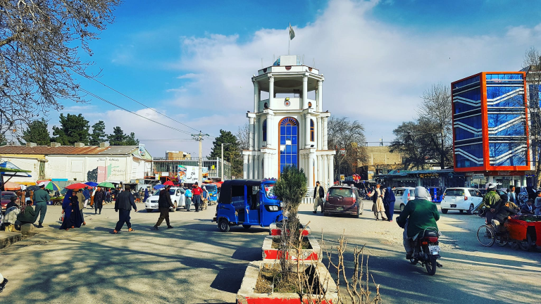 منابع محلی: طالبان در تخار برای افراد ناشناس تذکره توزیع می&zwnj;کنند