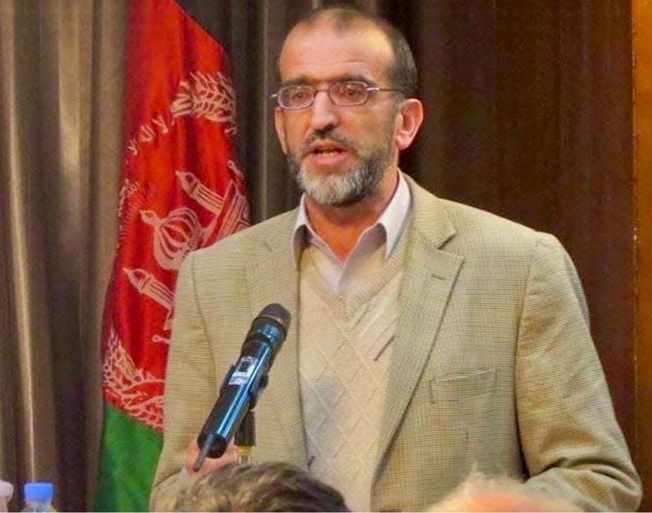 منصور: پارسی در دو جبهه درگیر است؛ طالبان و پارسی دوستان