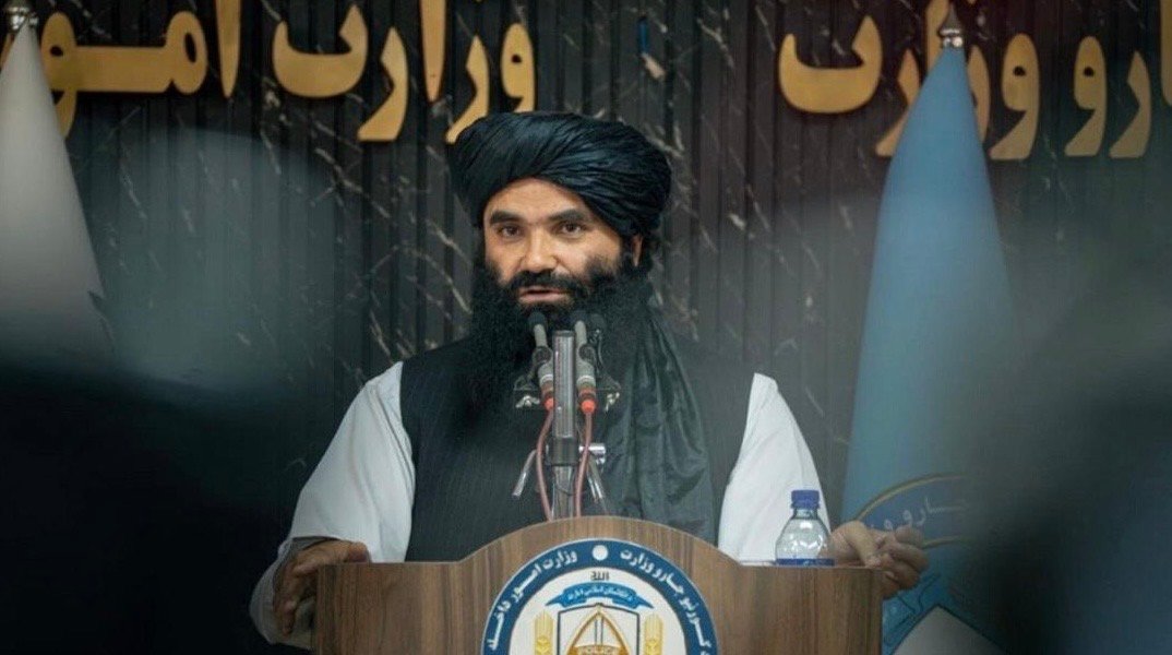 حقانی: ملاعمر بنیان&zwnj;گذار نظام اسلامی و ناجی افغانستان بود