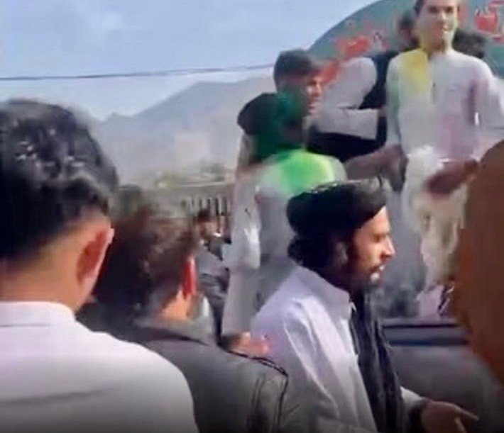 طالبان ۱۰ دانش&zwnj;آموز یک مکتب را در کنر بازداشت کردند