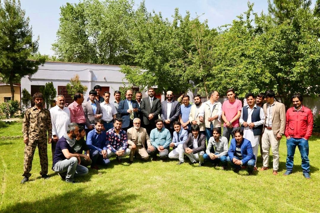 حضور کم&zwnj;رنگ، اثر پُررنگ به&zwnj;قلم رحمت&zwnj;الله بیگانه