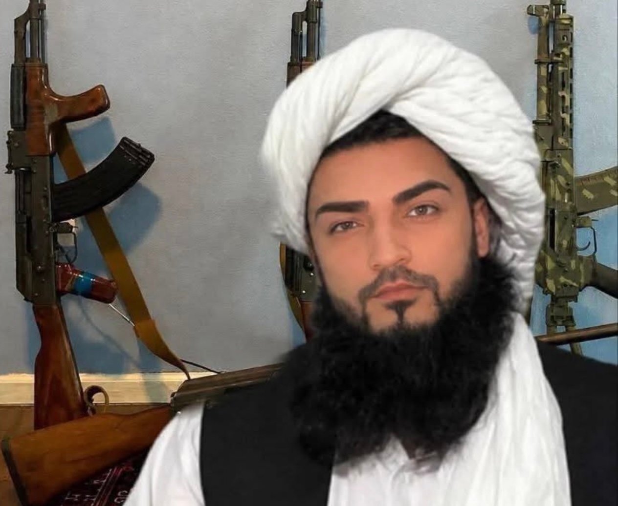 فرمانده طالبان: تا روز جمعه&zwnj; فاتح رها نشود شاهراه هرات&ndash;مزار را می&zwnj;بندم