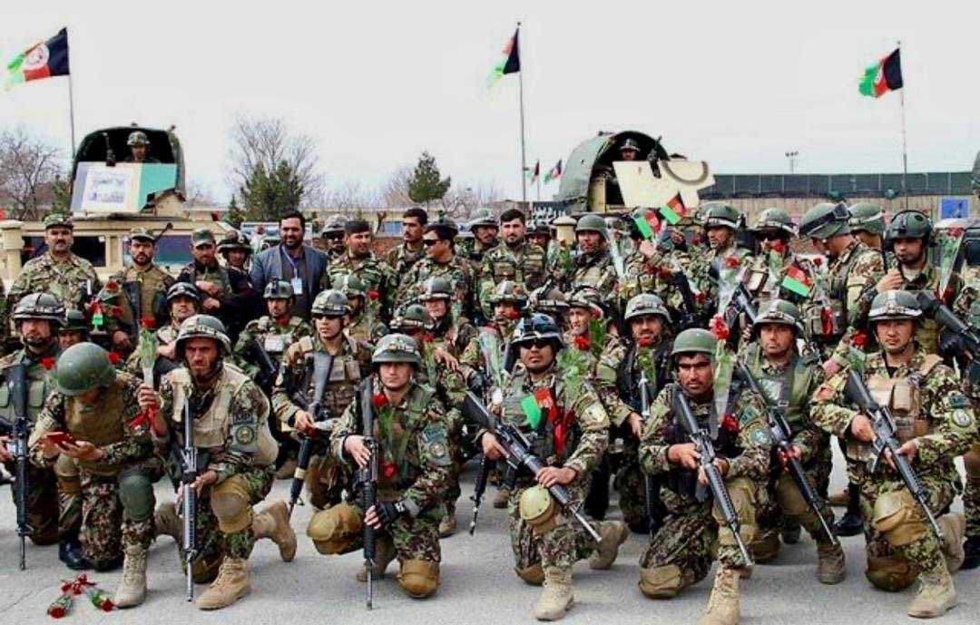 نظامیان پیشین افغانستان خواستار انتقال فوری از پاکستان شدند