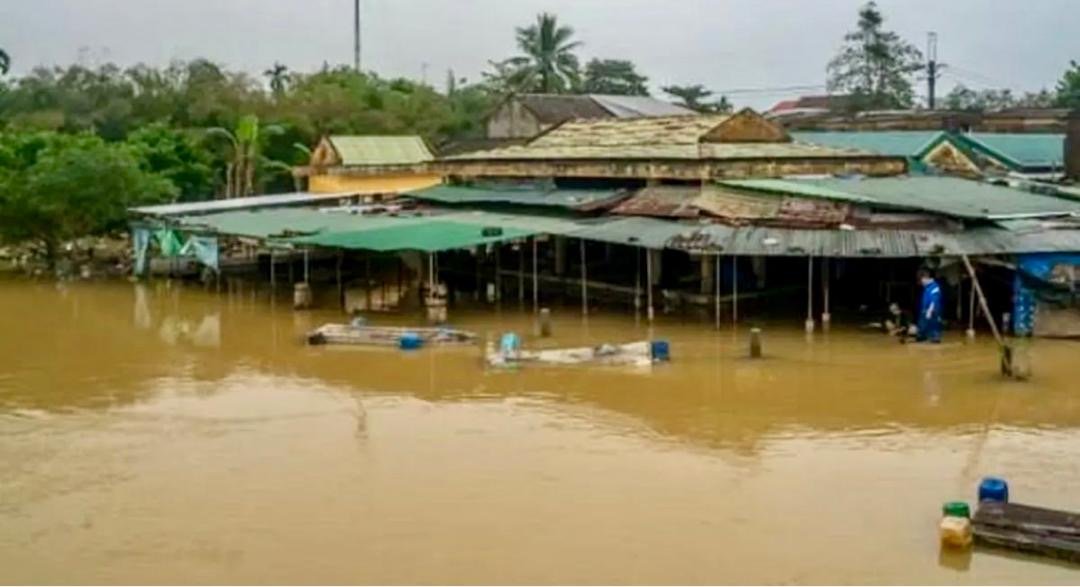 رانش زمین و سیلاب در ویتنام، ۹۰ تن را کشت و ده&zwnj;ها تن مفقود کرد